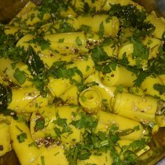 A picture of खांडवी.