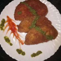 A picture of Crispy half moon.