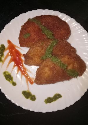 A picture of Crispy half moon.