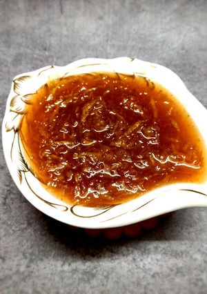 A picture of Amla Chunda.