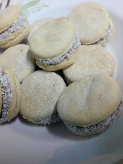 Una foto de Alfajores de Maicena sin azúcar ni manteca