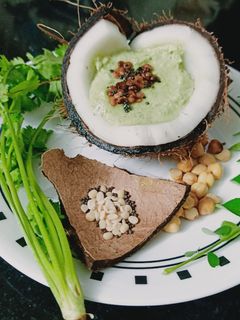સાઉથ ઇન્ડિયન ગ્રીન ચટણી (South Indian Green Chutney recipe in Gujarati) રેસીપી મુખ્ય ફોટો