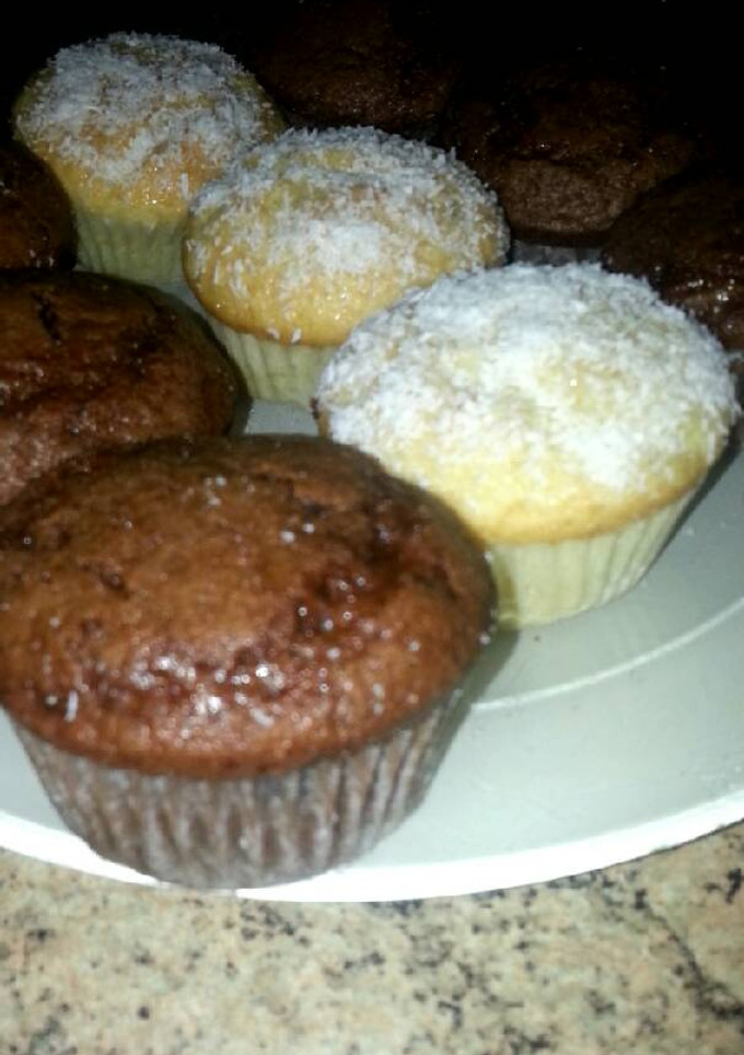 Una foto de Muffins de limón con pasas
