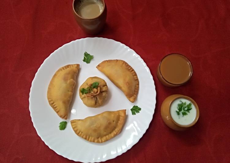 Recipe of Perfect Aloo anardana gujiya