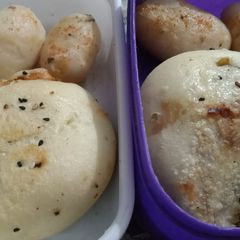 A picture of Pizza bomb.