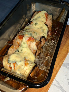 Una foto de Canelones de berenjena rellenos de atún