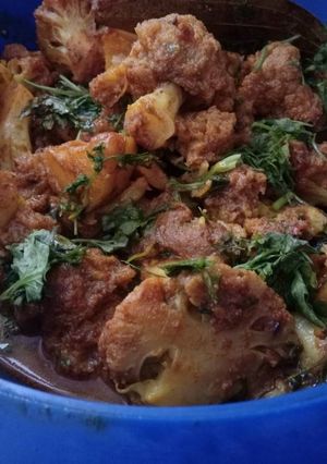 আলু-ফুলকপির শুকনো তরকারী রেসিপির প্রধান ছবি
