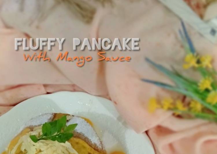 Fluffy Pancake with Mango Sauce