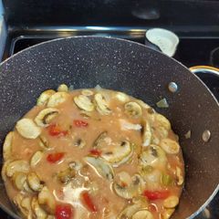 A picture of Chicken and mushroom soup.