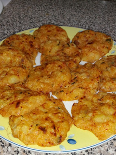 Una foto de Tortitas de patata y atún