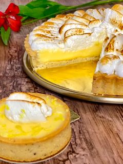 Una foto de 🇫🇷 TARTA de LIMÓN (“Tarte au citron meringuée”, Francia)