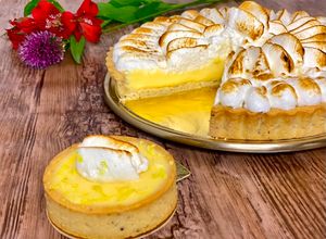 Una foto de 🇫🇷 TARTA de LIMÓN (“Tarte au citron meringuée”, Francia)
