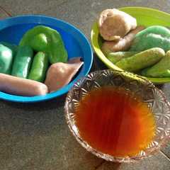 A picture of Pempek rainbow.