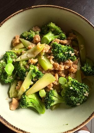Foto resep Tumis brokoli daging vegetarian