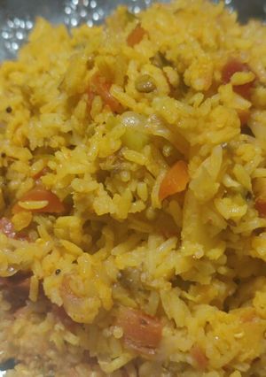 મિક્સ વેજીટેબલ ખીચડી (Mix Vegetable Khichdi Recipe In Gujarati) રેસીપી મુખ્ય ફોટો