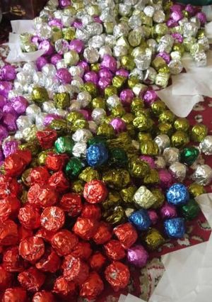 A picture of Chocolates of pan and Dry fruits.