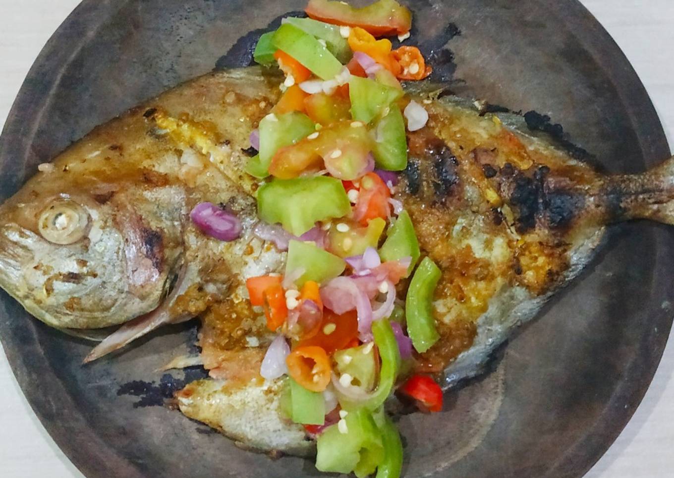 Ikan Bawal Bakar Sambal Dabu-dabu