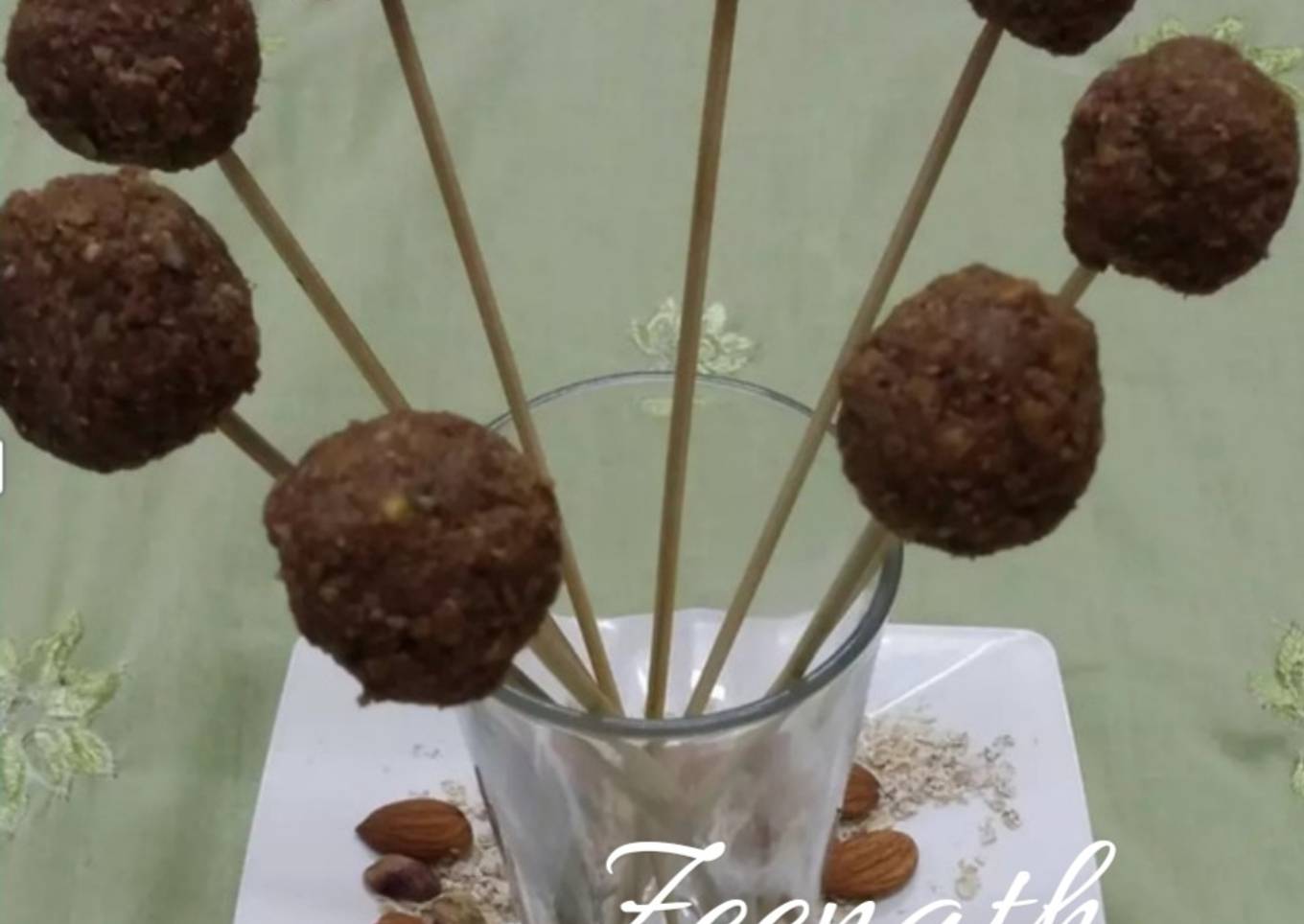 Oats, Jaggery and Nutella Lollipops