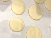 Una foto de como se hace arepas fácil