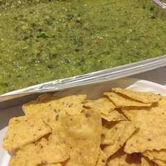 Una foto de Guacamole delicioso