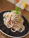 Spaghetti com atum e azeitonas