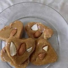 A picture of Crunchy coffie sohan halwa.