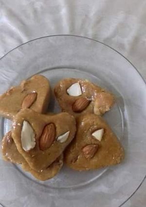 A picture of Crunchy coffie sohan halwa.