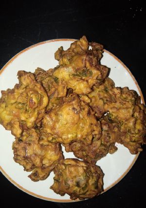 प्याज के पकोड़े (Pyaz ke pakode recipe in hindi) रेसिपी मुख्य फोटो