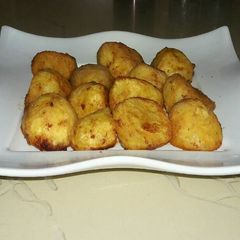 A picture of Spicy roast potatoes.