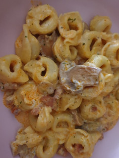 Una foto de Tortellini de carne con chorizo