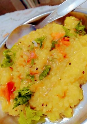 लाल मसूर दाल की खिचड़ी (lal masoor dal ki khichdi recipe in Hindi) रेसिपी मुख्य फोटो