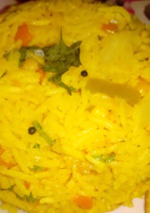 A picture of Vegetable dal biryani.