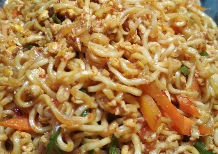 Langkah Mudah untuk mengolah Mi goreng sayur homemade yang Sempurna