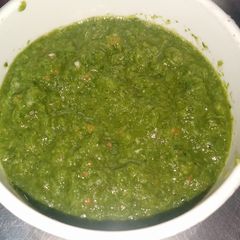 A picture of Coriander chutney.