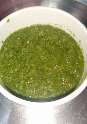 A picture of Coriander chutney.