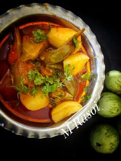 वांगे बटाटा भाजी (vange batata bhaji recipe in marathi) रेसिपी चे मुख्य फोटो