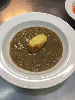 Una foto de Sopa de Cebolla