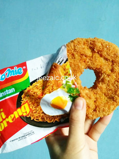 Foto resep Donat Indomie Goreng Viral | Kreasi Mie Instant