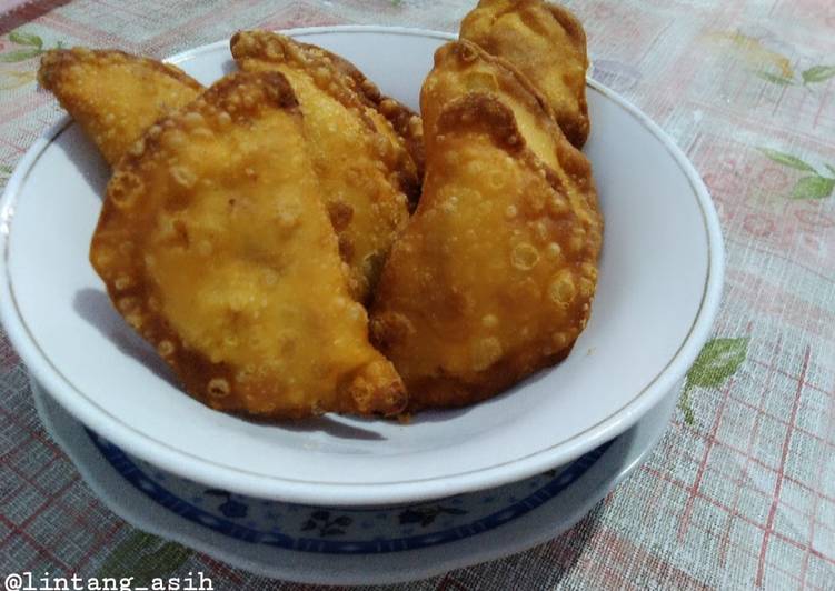 Cara Gampang Membuat Pastel Isi Ragout Sayur Anti Gagal