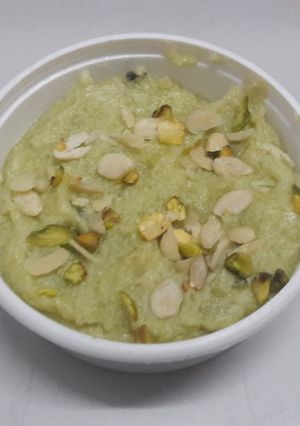 A picture of Lauki ka halwa.