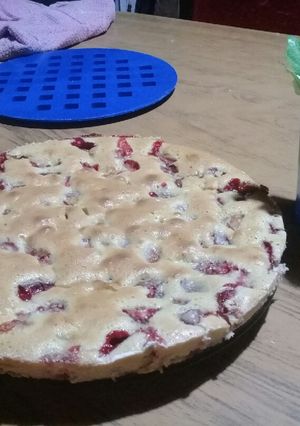 Una foto de Torta de frutillas! Solo 4 ingredientes🍓