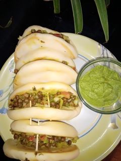 छोले कुलचे और चटनी (Chole Kulche aur chutney recipe in Hindi) रेसिपी मुख्य फोटो