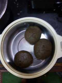 கறுப்பு உளுந்து களி (Karuppu ulundhu kali recipe in tamil) செய்முறை முக்கிய புகைப்படம்