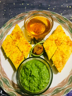 ખાટા ઢોકળા (khata dhokla recipe in Gujarati) રેસીપી મુખ્ય ફોટો