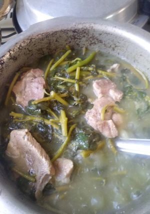 Una foto de Verdolagas con carne de puerco !!!