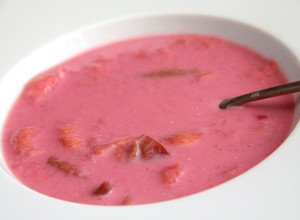 Fahéjas szilvaleves recept fotója