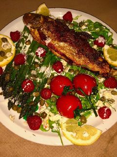 Pisztráng, grillezett zöldségekkel recept fotója