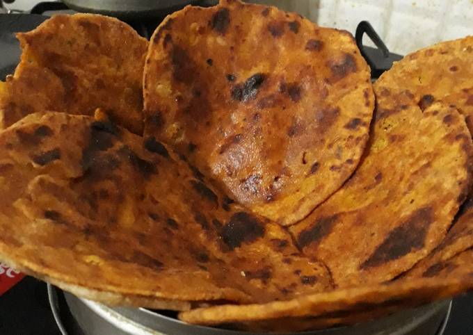 Moong dhuli dal Parantha