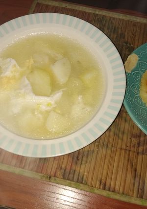 Una foto de Caldo de papa con huevo
