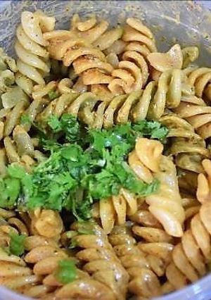 A picture of Tricolour pasta salad.